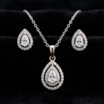 Oviya Diamond Set