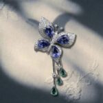 Papillon Diamond Brooch - Image 4