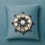 Compass Diamond Brooch - Image 4